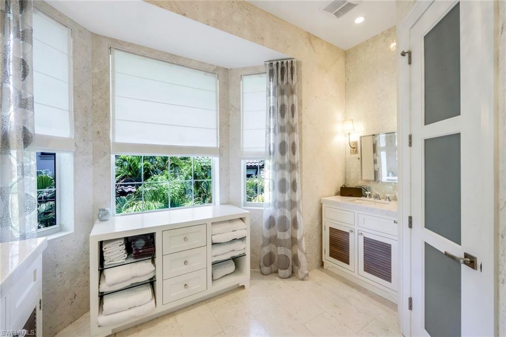 VILLAS TIVOLI - Residential