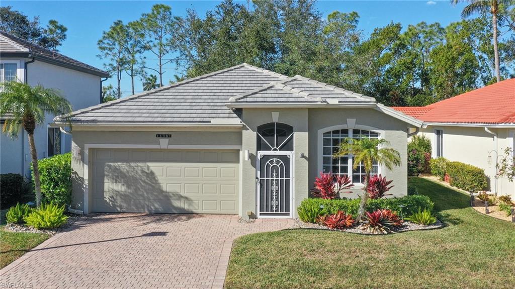 REFLECTION LAKES - Residential