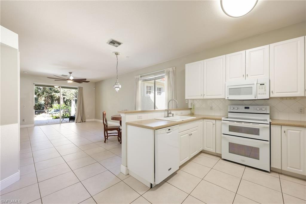 REFLECTION LAKES - Residential