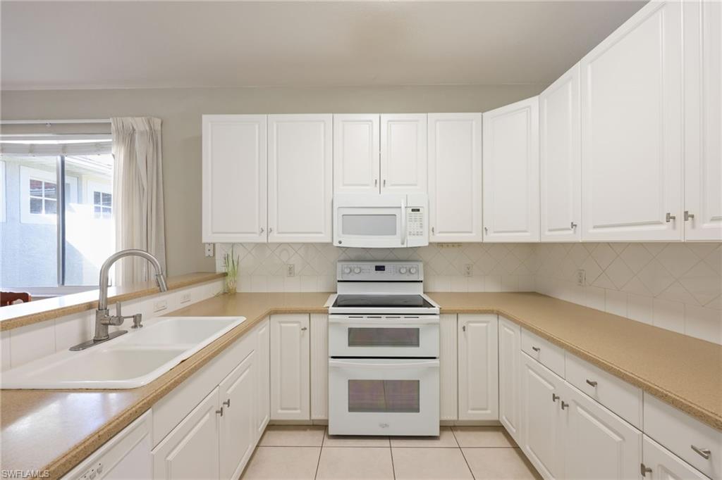 REFLECTION LAKES - Residential