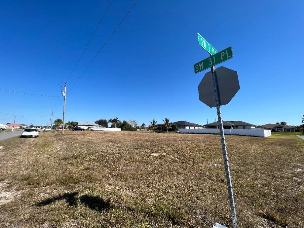 CAPE CORAL - Land