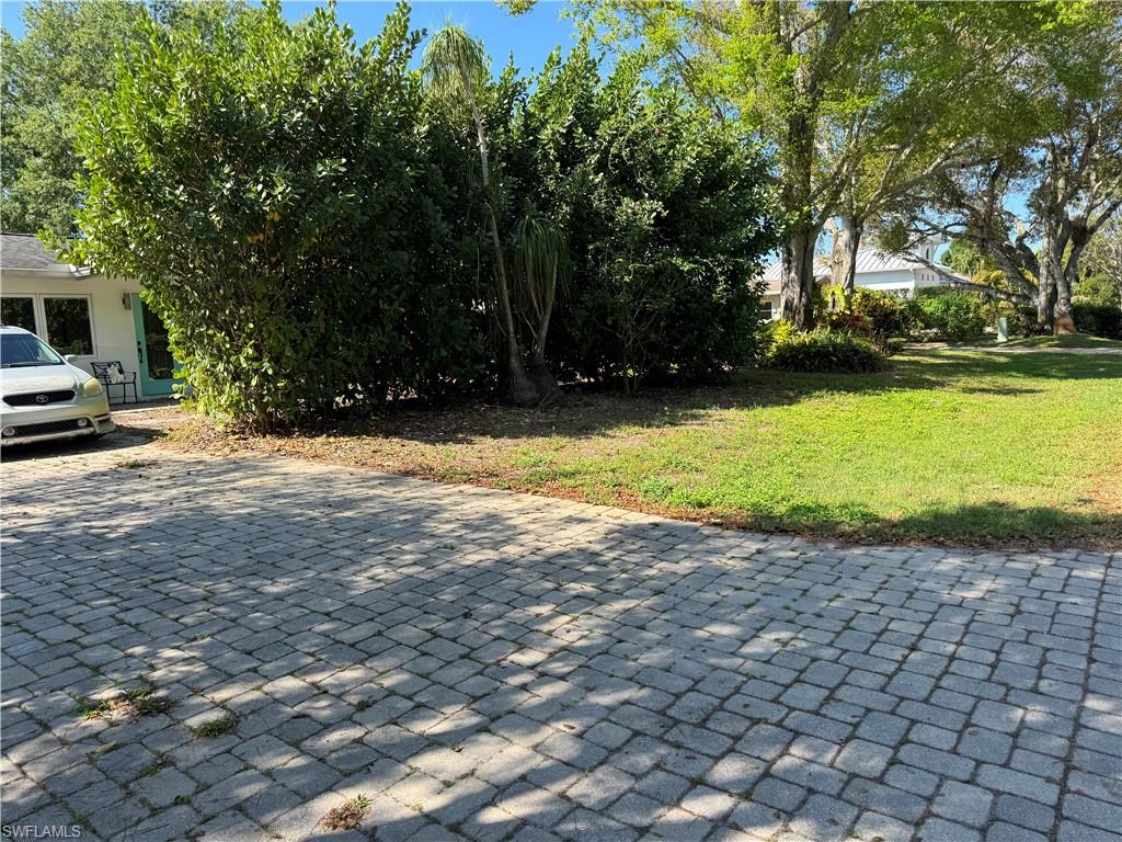 NAPLES TERRACE - Residential