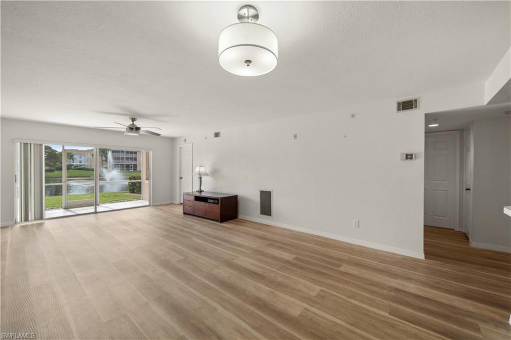 VICTORIA SHORES - Residential