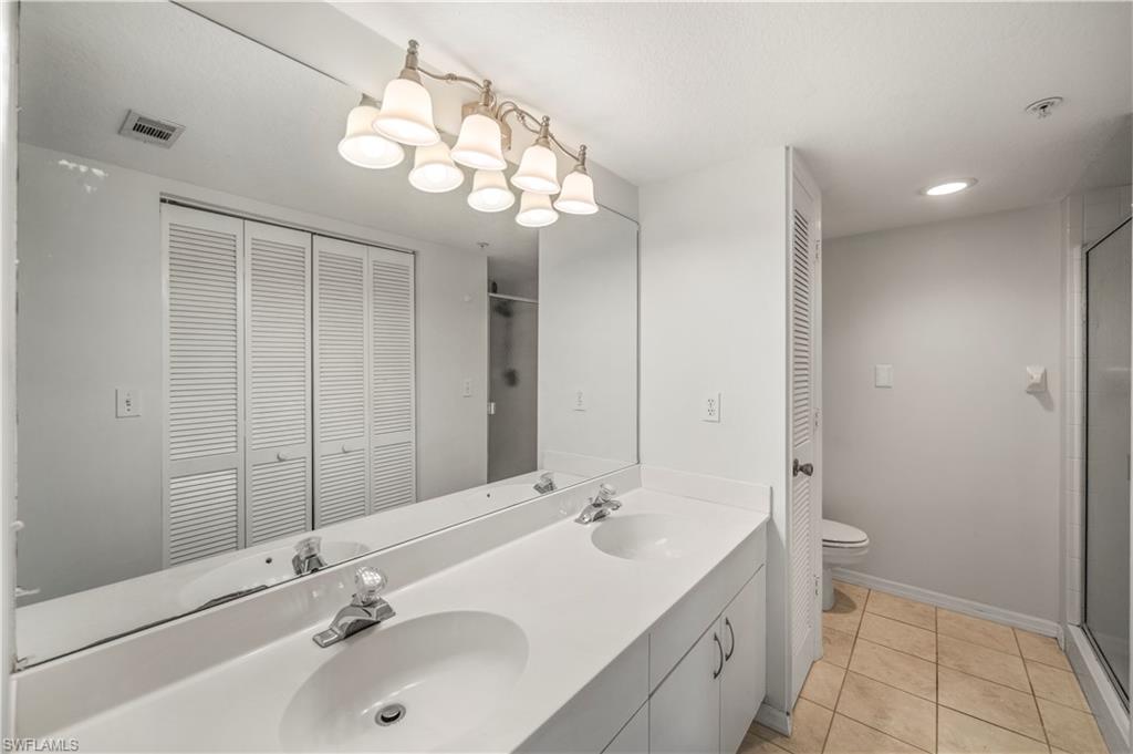 VICTORIA SHORES - Residential