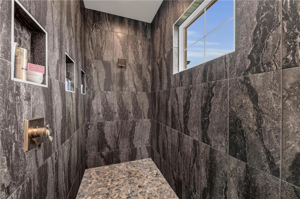 DEEP CREEK - Residential