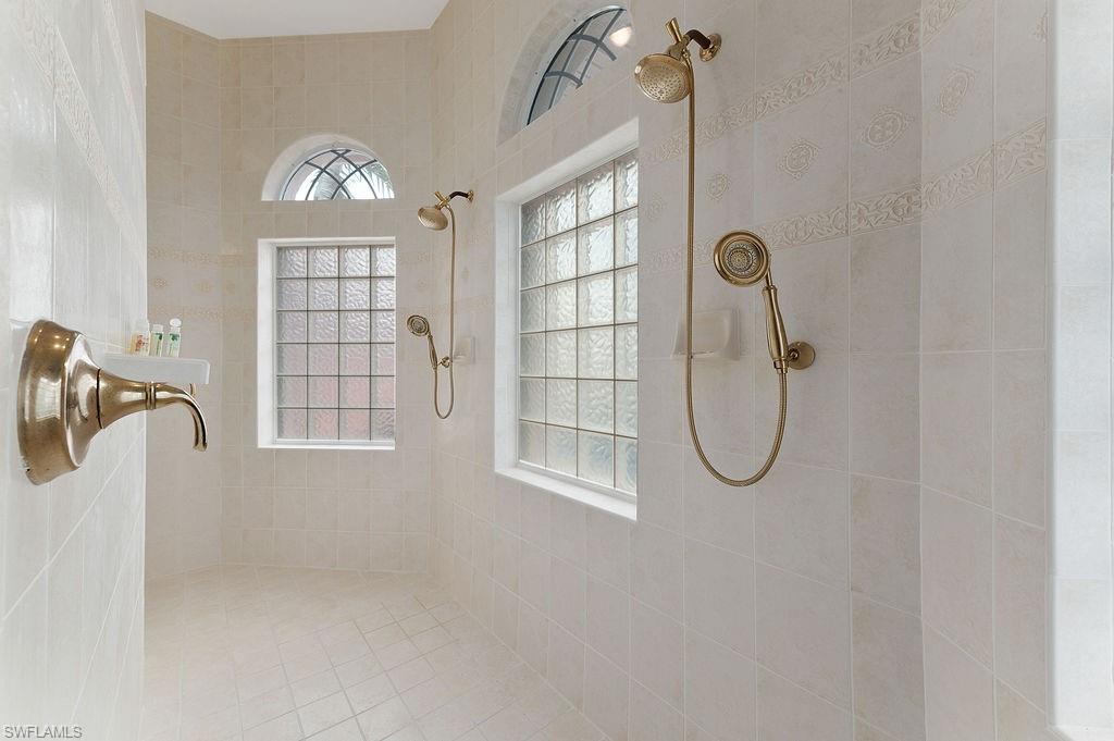 EDGEWATER - Residential