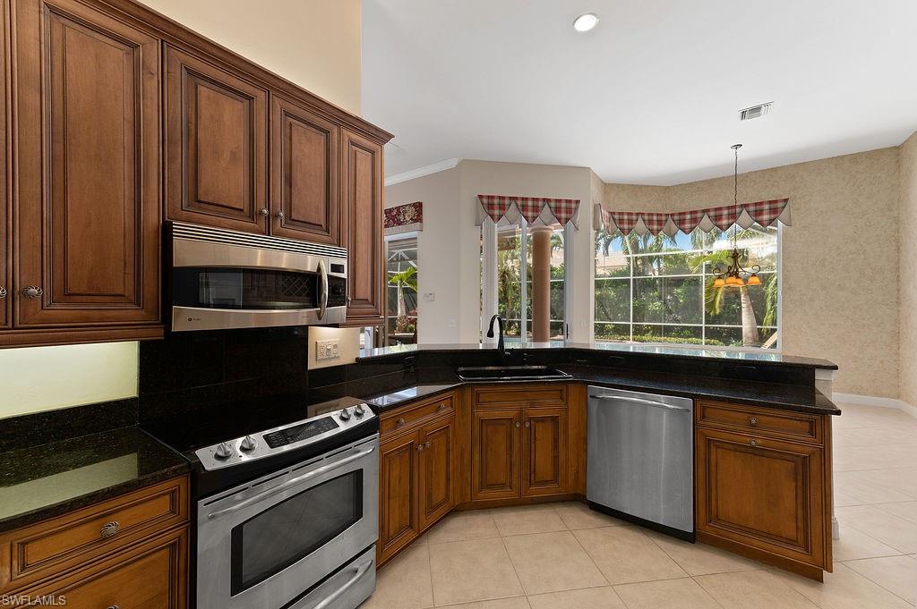 EDGEWATER - Residential