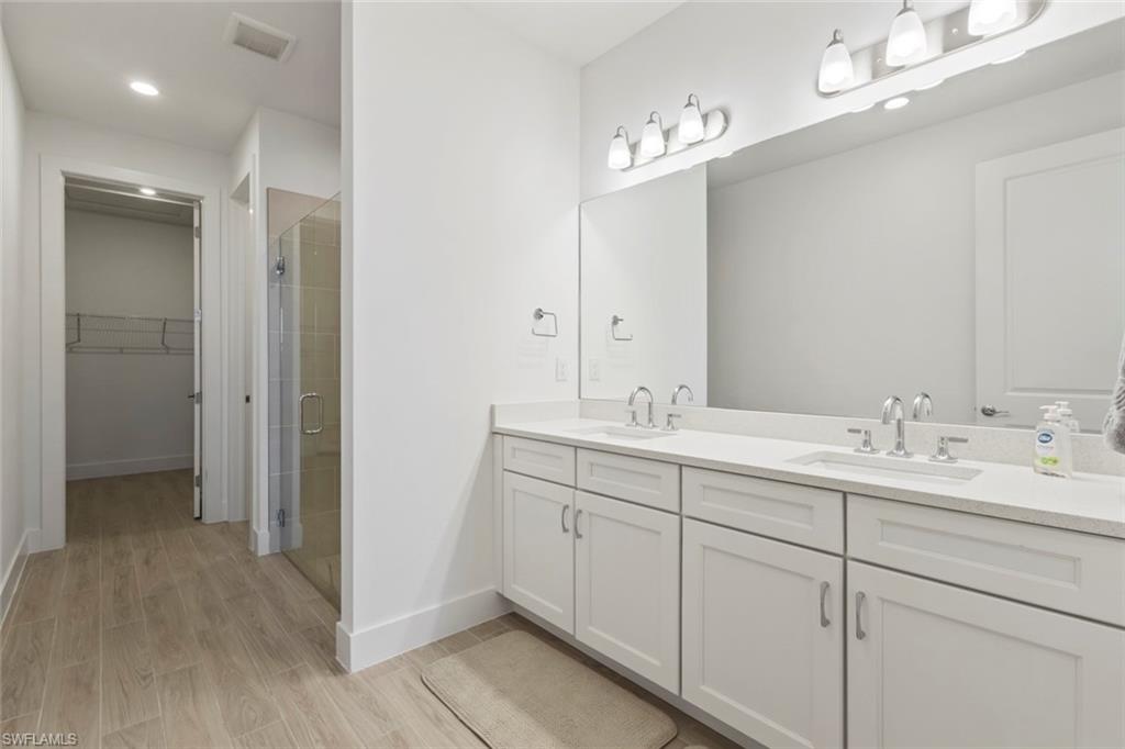 REGENCY - Residential