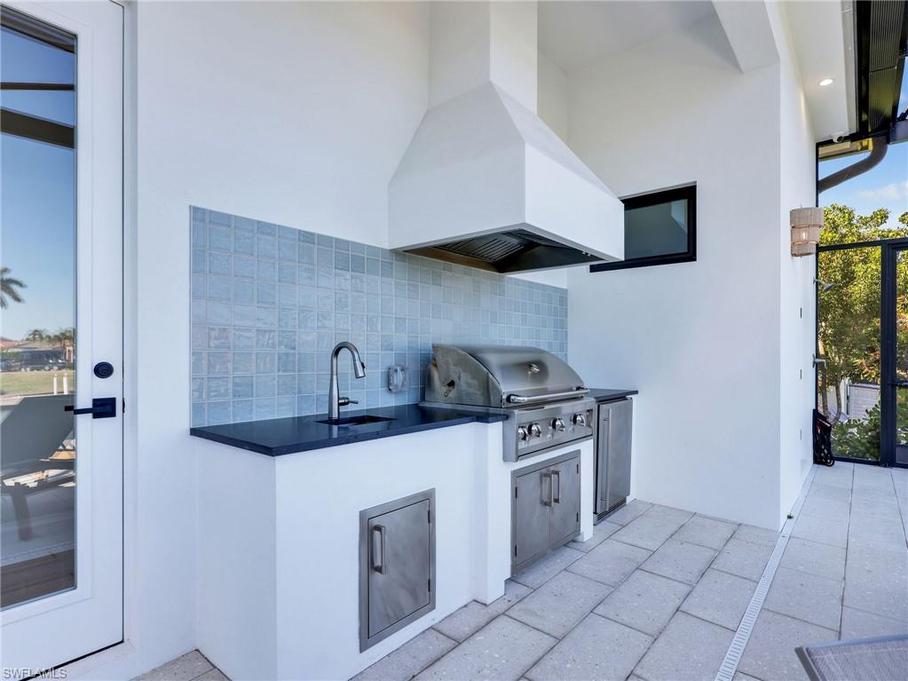 MARCO BEACH - Residential