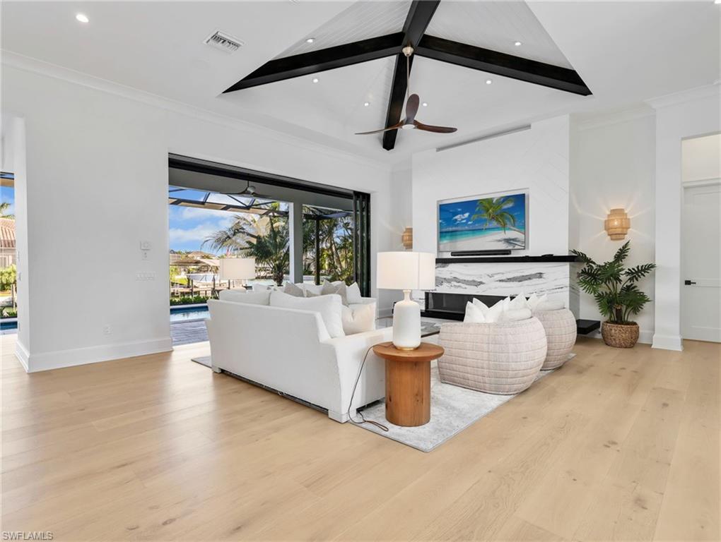 MARCO BEACH - Residential