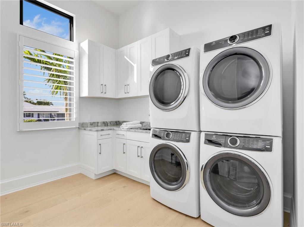 MARCO BEACH - Residential