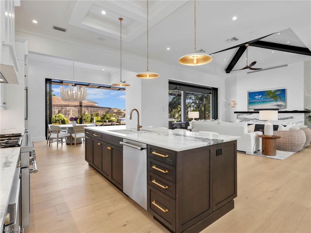 MARCO BEACH - Residential