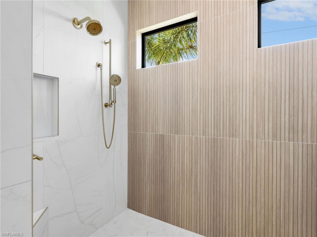 MARCO BEACH - Residential