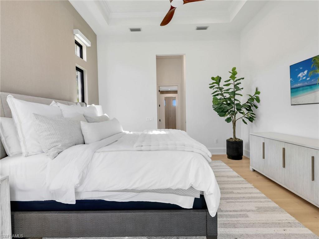 MARCO BEACH - Residential