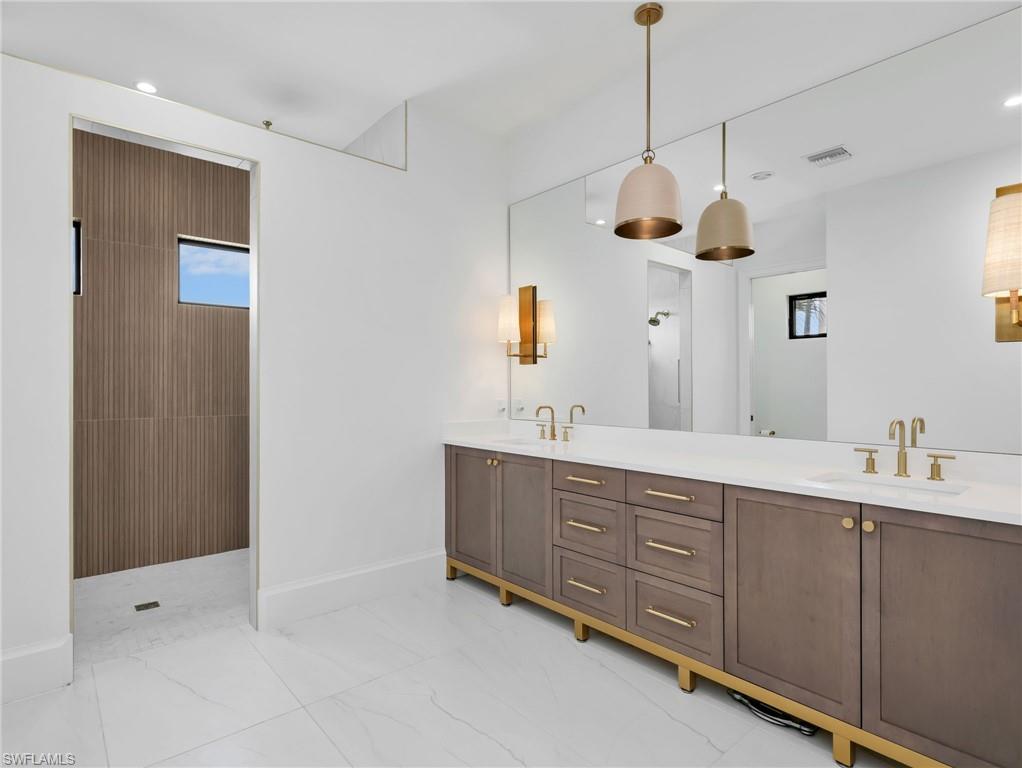 MARCO BEACH - Residential