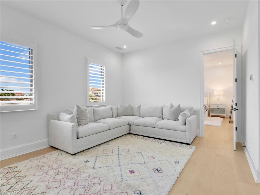 MARCO BEACH - Residential