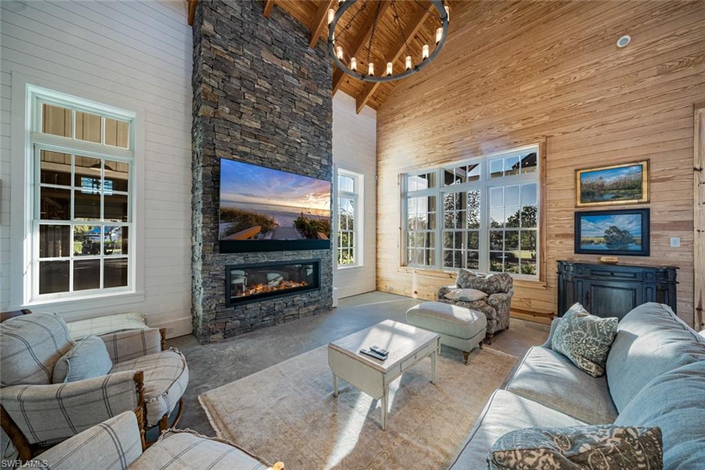 ACREAGE HEADER - Residential