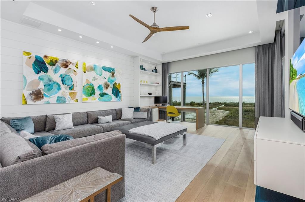 ESTERO PARK - Residential