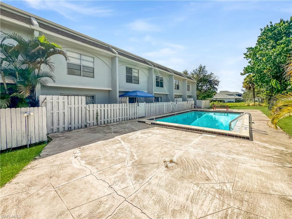 CORAL BAYVIEW CONDO - Residential Lease