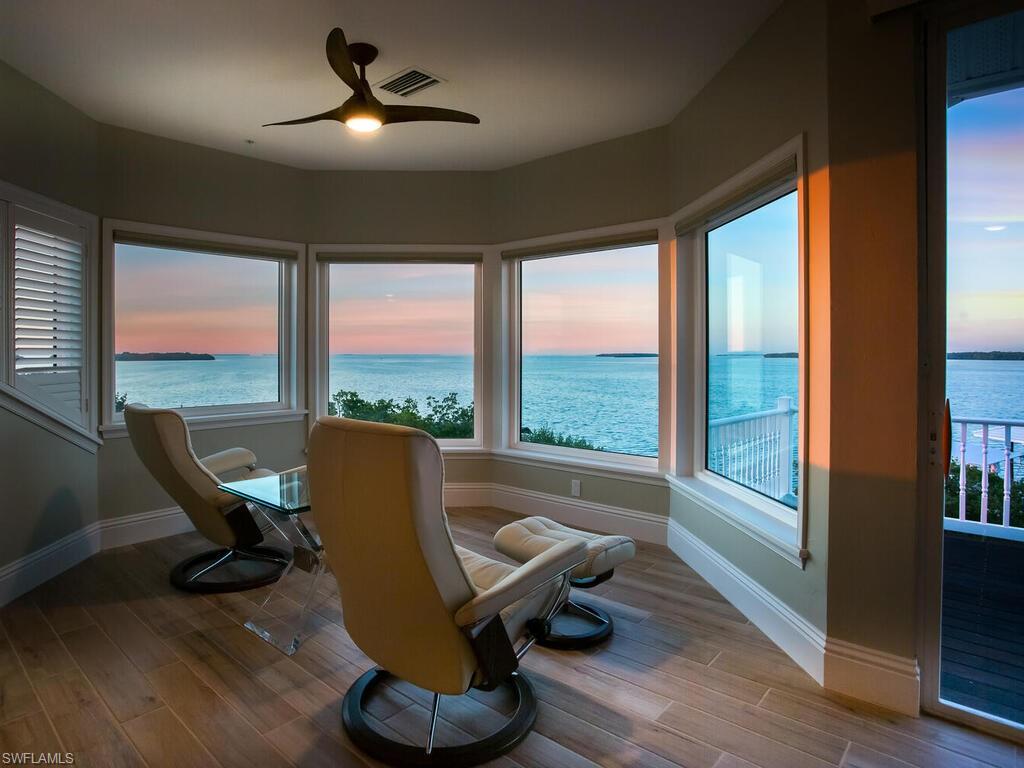 GALT ISLAND - Residential