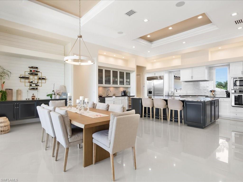 MARCO BEACH - Residential