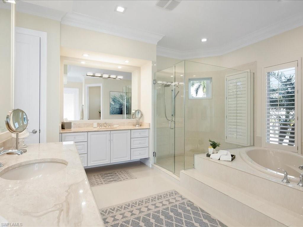 MARCO BEACH - Residential