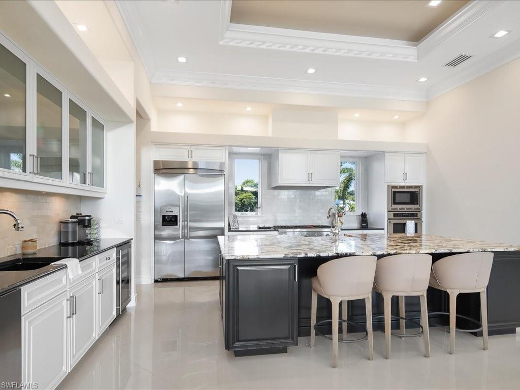 MARCO BEACH - Residential