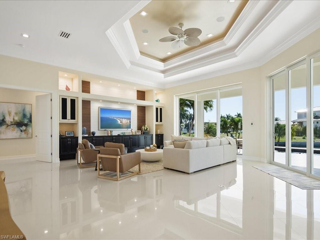 MARCO BEACH - Residential