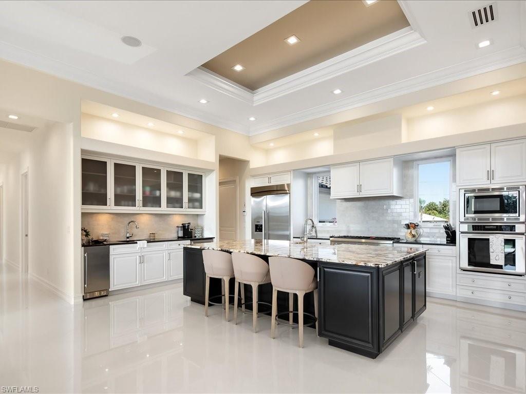 MARCO BEACH - Residential