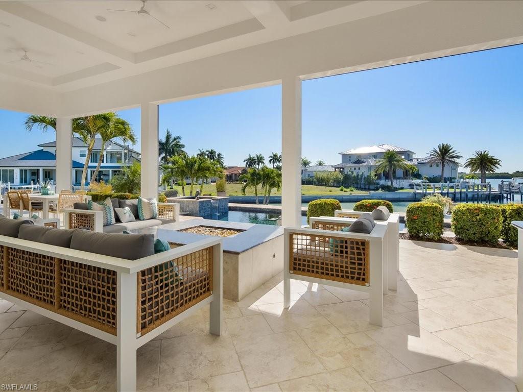 MARCO BEACH - Residential