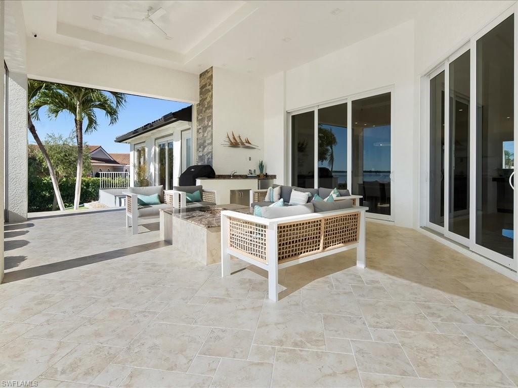 MARCO BEACH - Residential