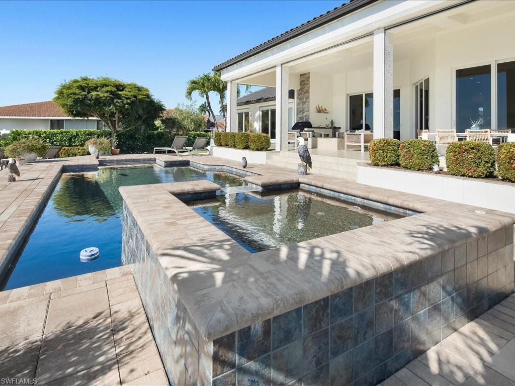 MARCO BEACH - Residential