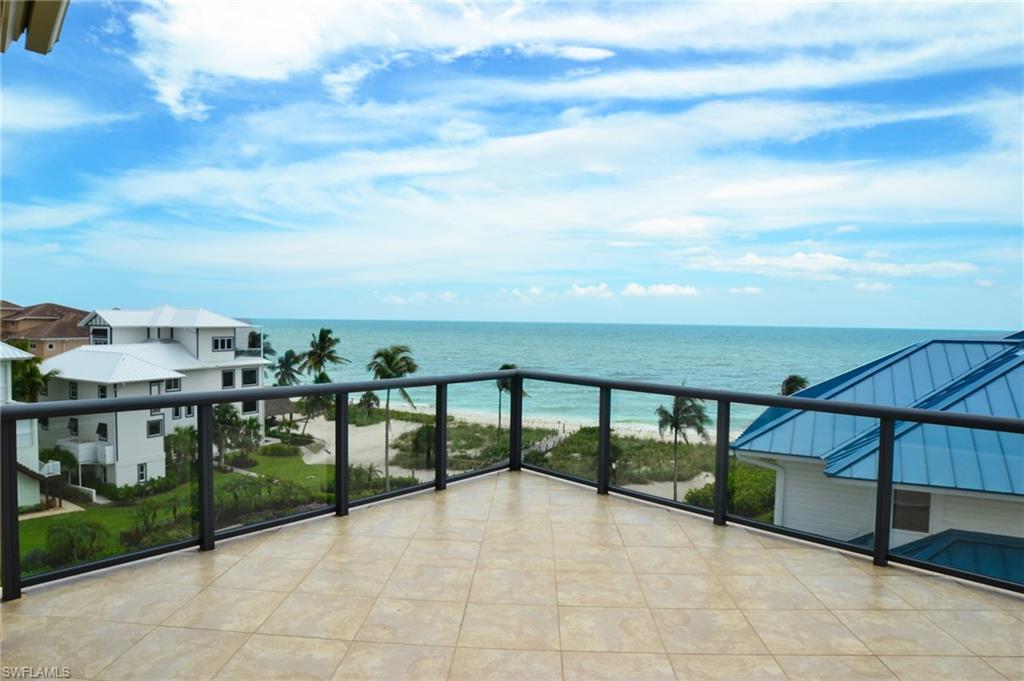 BAREFOOT BEACH - Residential