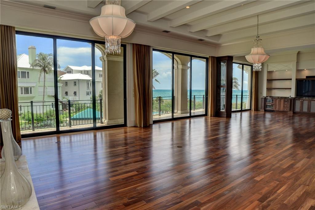 BAREFOOT BEACH - Residential