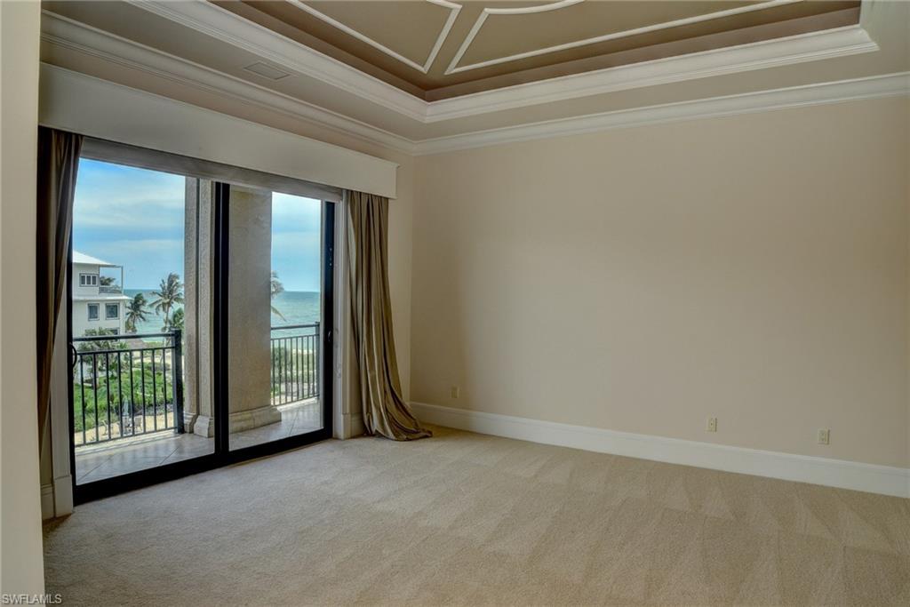 BAREFOOT BEACH - Residential