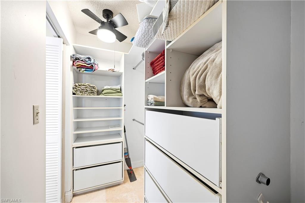 BEACH AND TENNIS CLUB - Residential