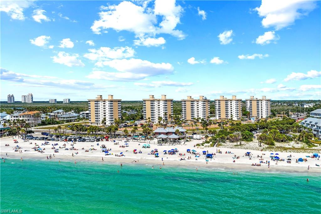 BEACH AND TENNIS CLUB - Residential