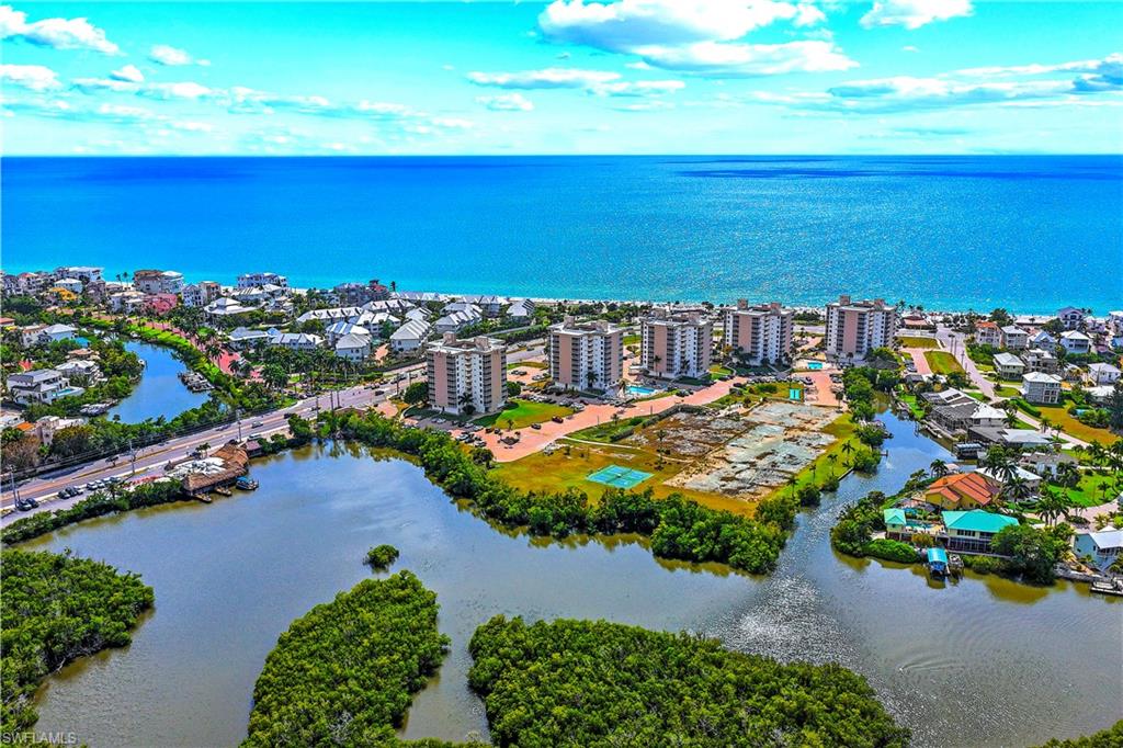 BEACH AND TENNIS CLUB - Residential