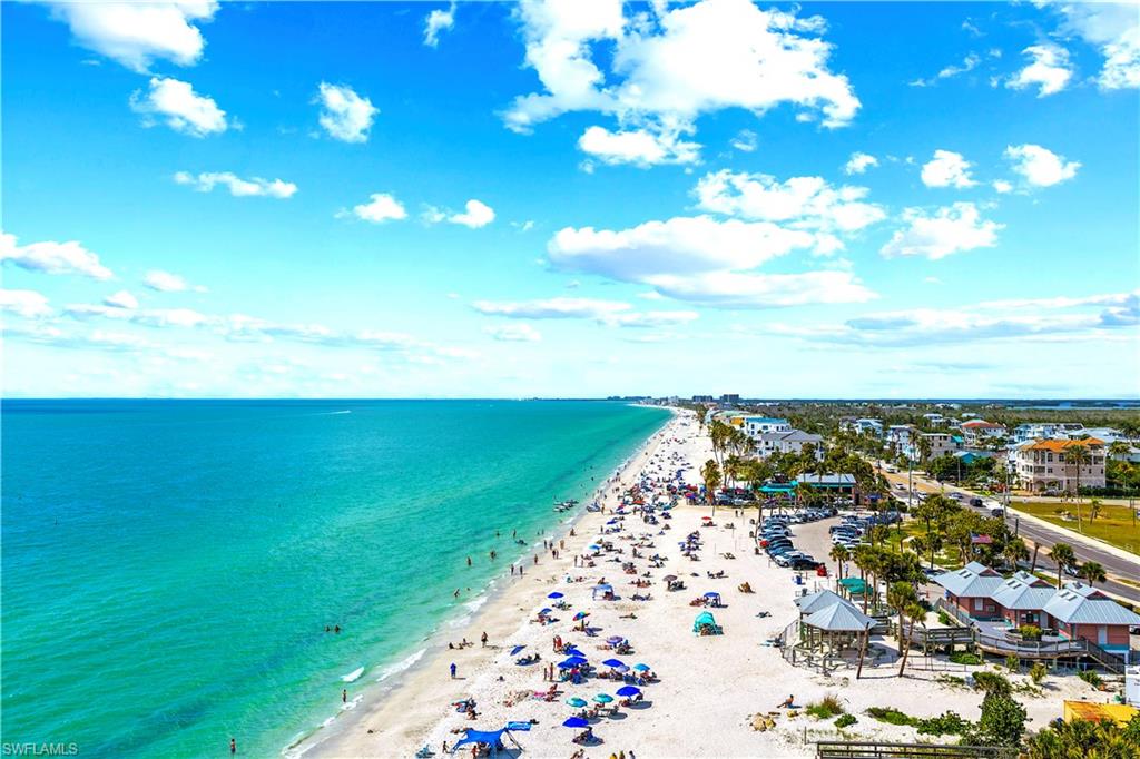 BEACH AND TENNIS CLUB - Residential