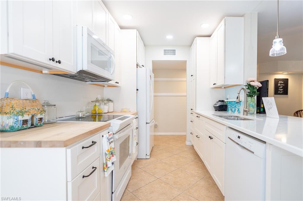 COACH HOMES - Residential