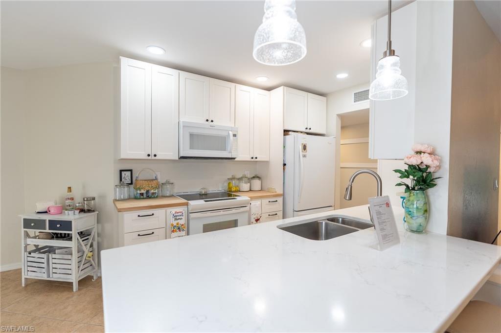 COACH HOMES - Residential