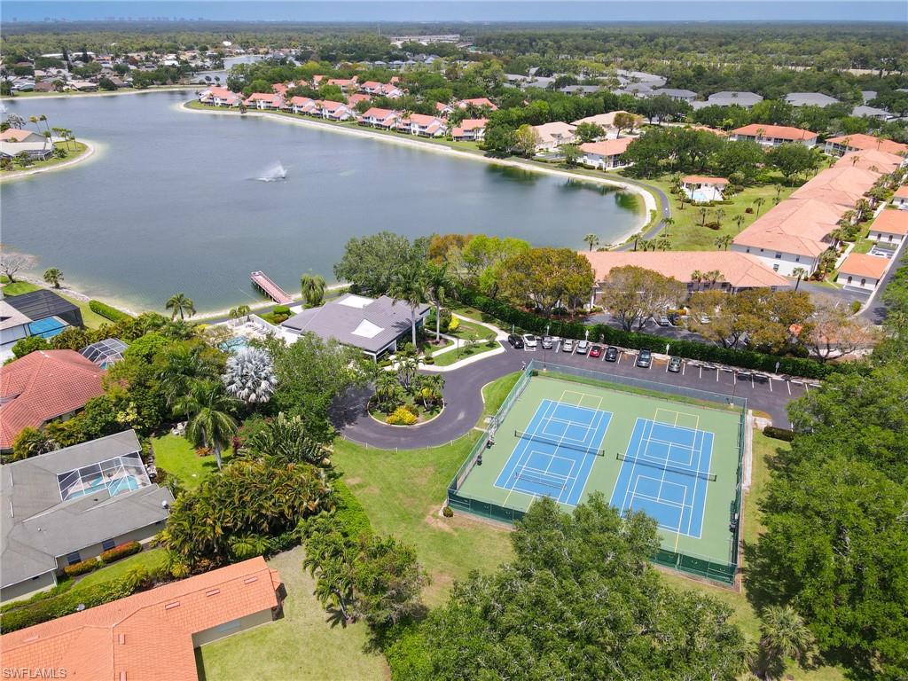 COACH HOMES - Residential