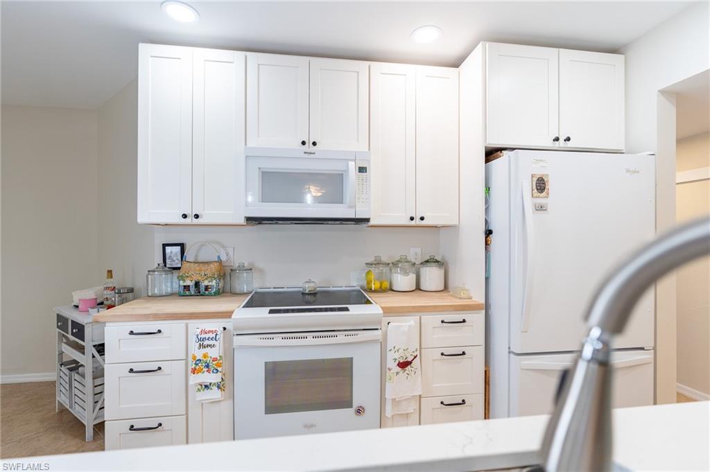 COACH HOMES - Residential