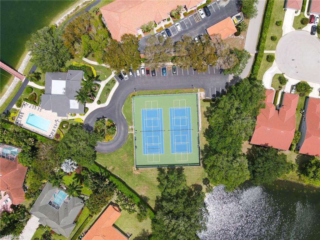 COACH HOMES - Residential