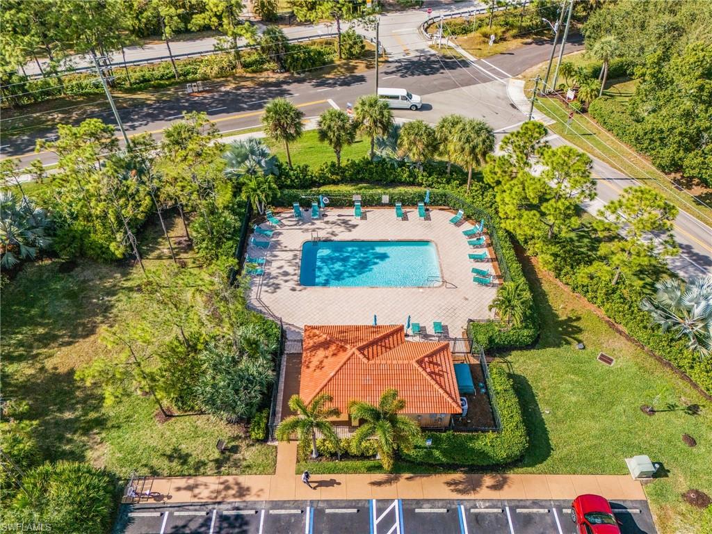 LAKESIDE HIDEAWAY - Residential