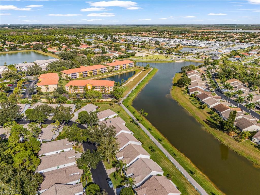 LAKESIDE HIDEAWAY - Residential