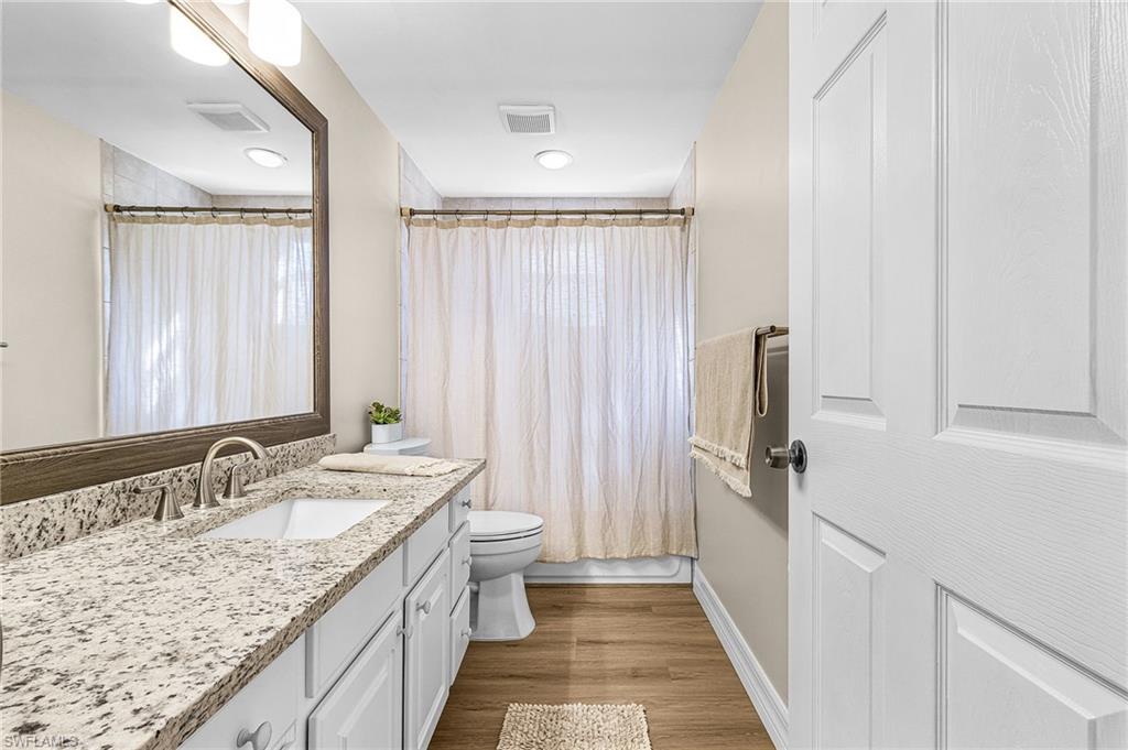 LAKESIDE HIDEAWAY - Residential