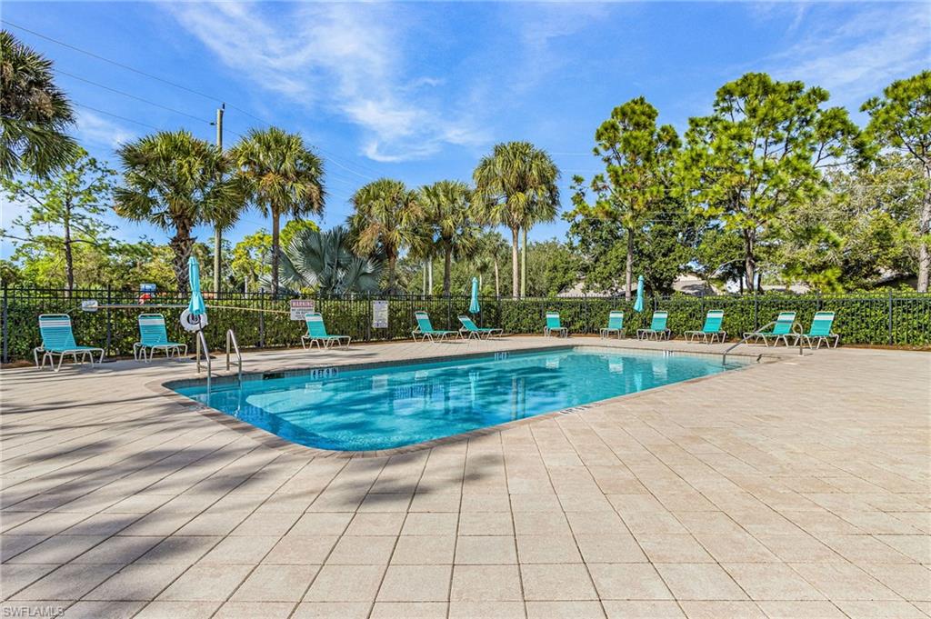 LAKESIDE HIDEAWAY - Residential