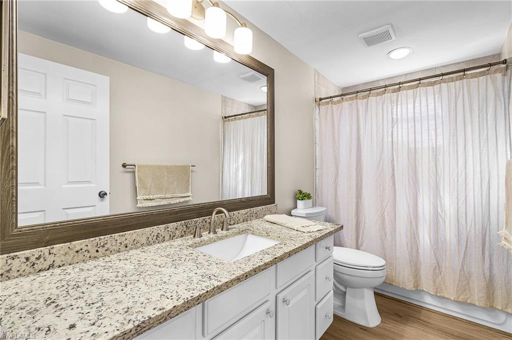 LAKESIDE HIDEAWAY - Residential