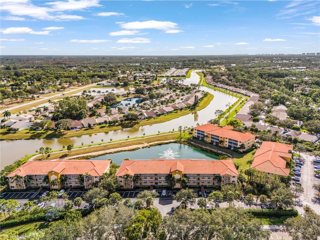 LAKESIDE HIDEAWAY - Residential